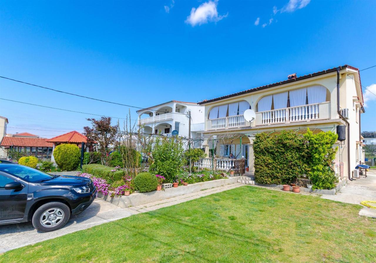 Apartments Mijatovic Lopar Exterior foto