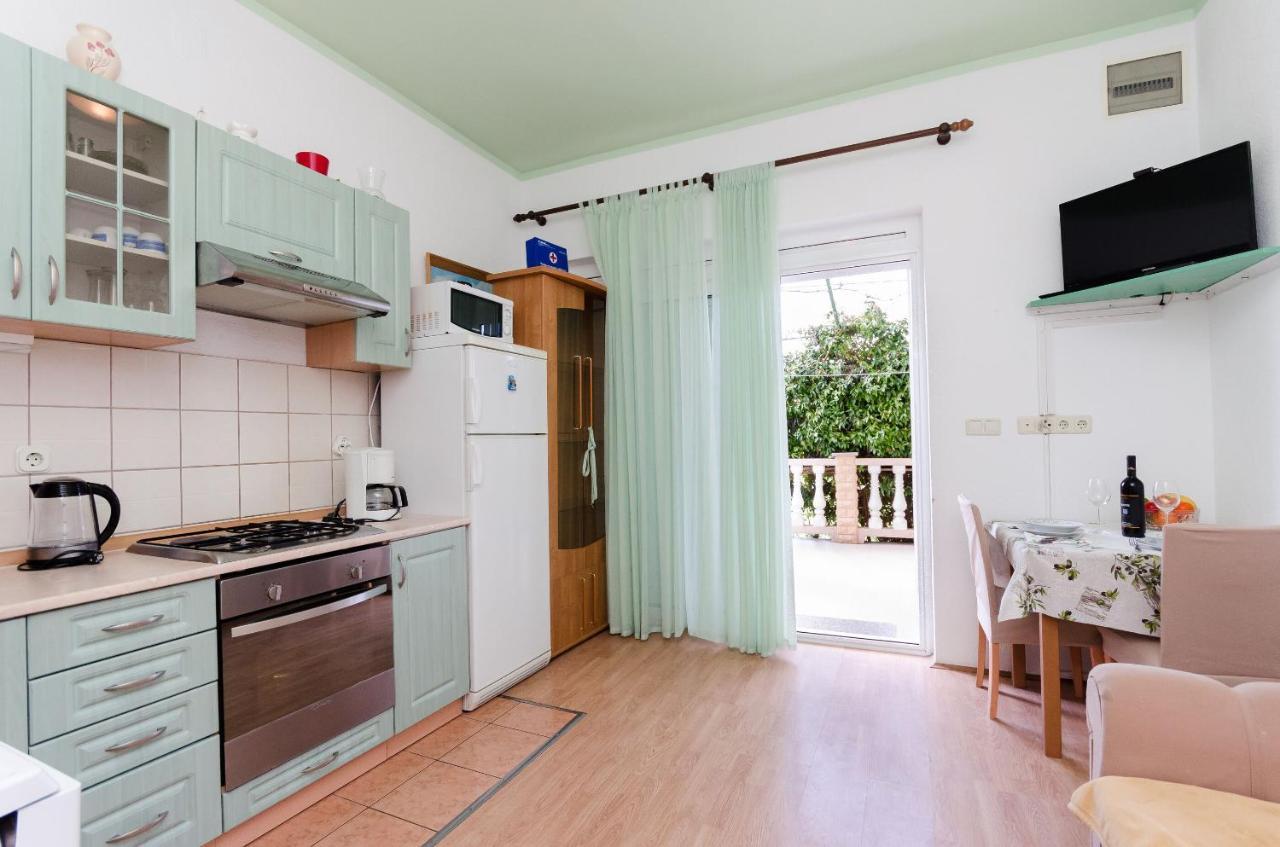 Apartments Mijatovic Lopar Exterior foto